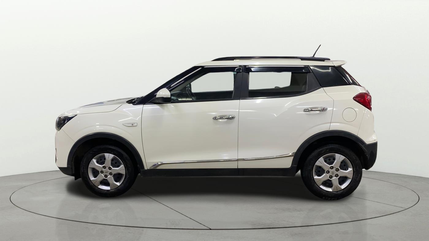 2022 Mahindra XUV300 W6 1.5 DIESEL AMT, Diesel, Automatic, 41,647 km, Left Side