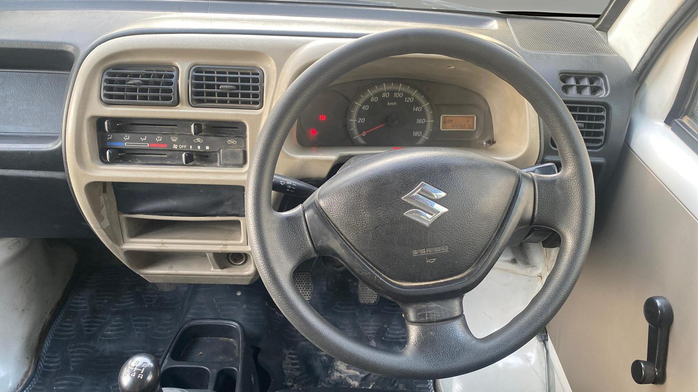 2020 Maruti Eeco 7 STR, Petrol, Manual, 44,990 km, Steering Wheel Close Up