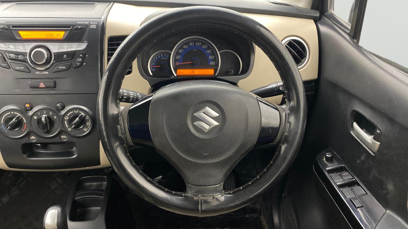 2018 Maruti Wagon R 1.0 VXI AMT, Petrol, Automatic, 71,613 km, Steering Wheel Close Up