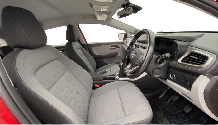 2021 Tata ALTROZ XZ PETROL, Petrol, Manual, 29,427 km, Right Side Front Door Cabin