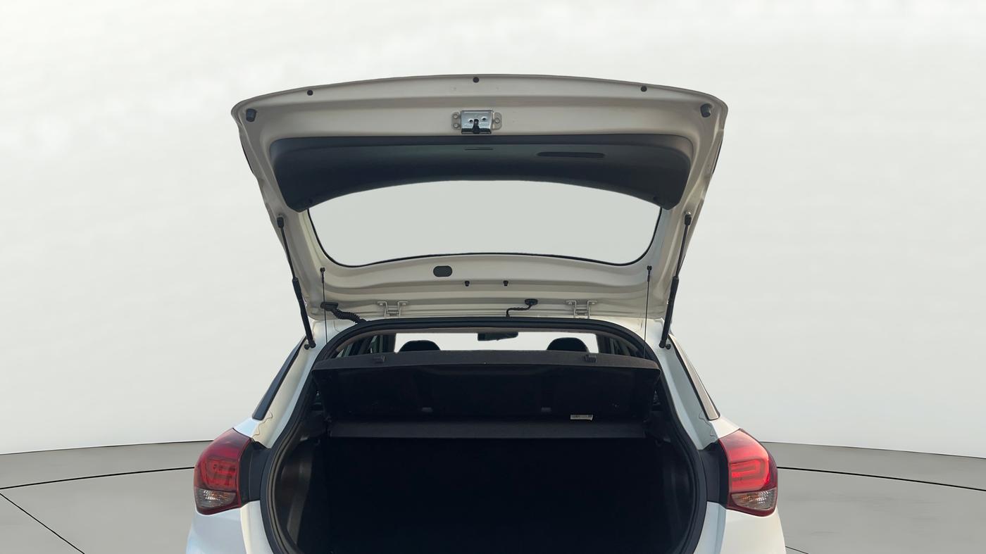 2018 Hyundai Elite i20 ASTA 1.2 (O), Petrol, Manual, 65,406 km, Boot Door Open