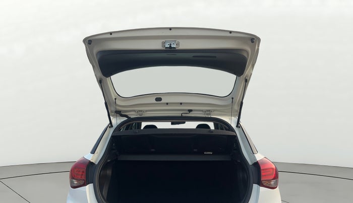 2018 Hyundai Elite i20 ASTA 1.2 (O), Petrol, Manual, 65,406 km, Boot Door Open