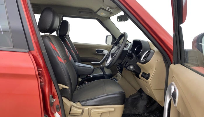 2015 Mahindra TUV300 T8, Diesel, Manual, 88,311 km, Right Side Front Door Cabin