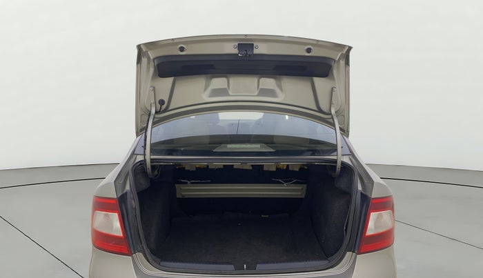 2013 Skoda Rapid 1.6 MPI ACTIVE, Petrol, Manual, 44,325 km, Boot Door Open