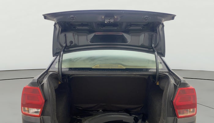 2017 Volkswagen Ameo HIGHLINE1.5L, Diesel, Manual, 1,30,721 km, Boot Door Open