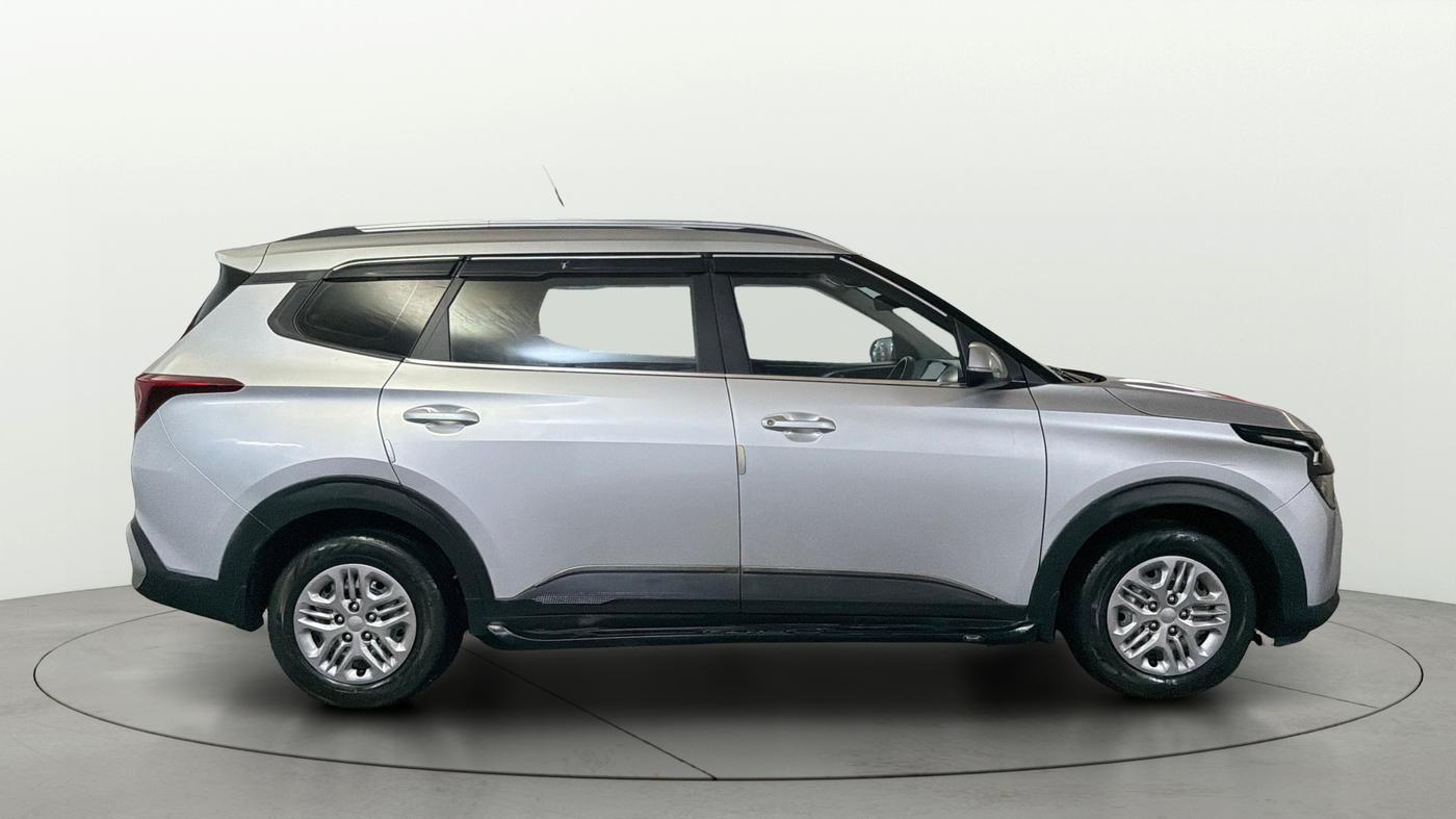 2024 KIA CARENS PRESTIGE 1.5 PETROL 7 STR, Petrol, Manual, 47,147 km, Right Side View