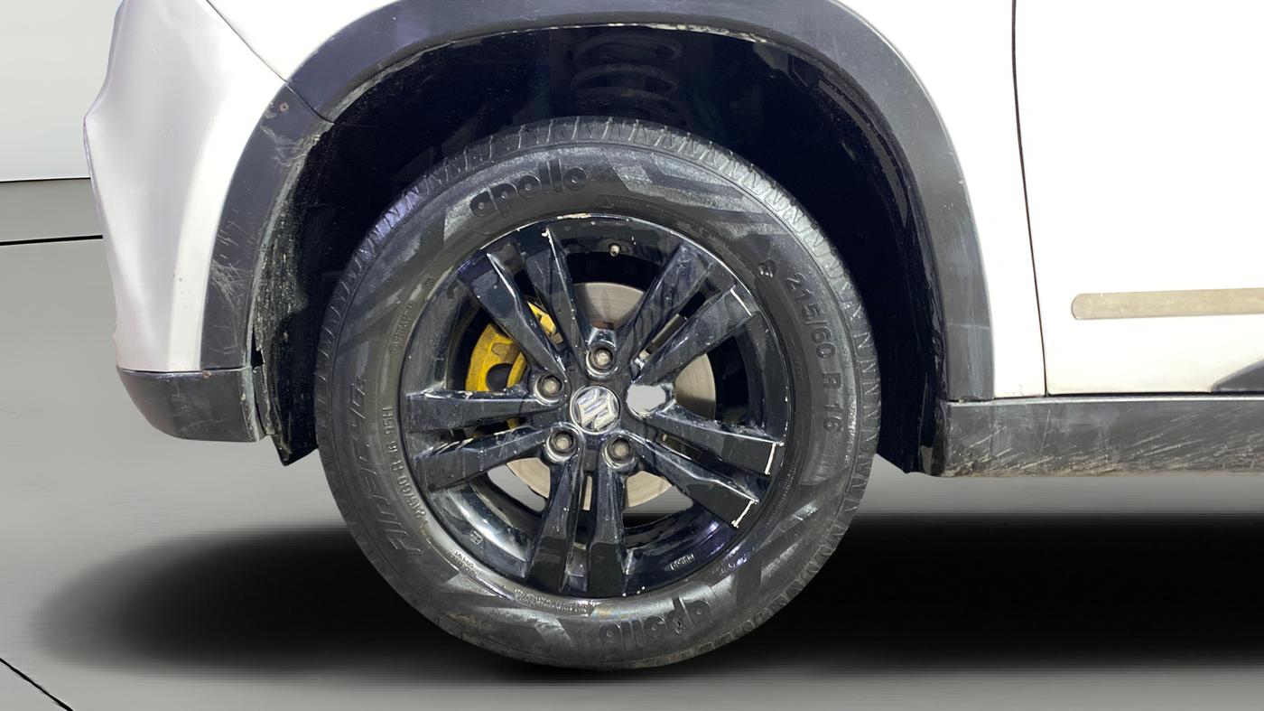 2018 Maruti Vitara Brezza ZDI, Diesel, Manual, 75,894 km, Left Front Wheel