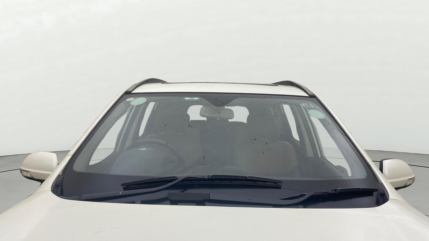 2020 Mahindra XUV500 W9 AT, Diesel, Automatic, 1,21,434 km, Front Windshield