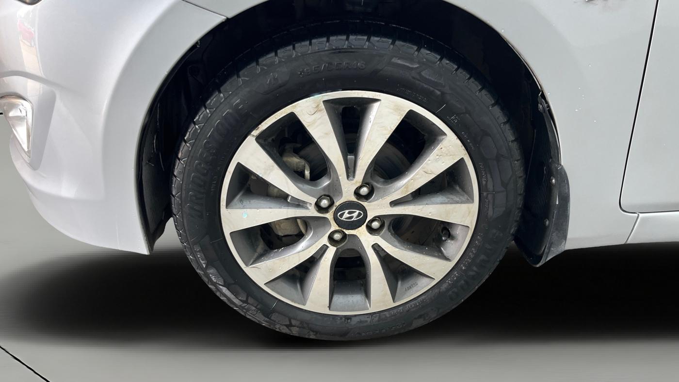 2016 Hyundai Verna 1.6 VTVT SX AT, Petrol, Automatic, 65,239 km, Left Front Wheel