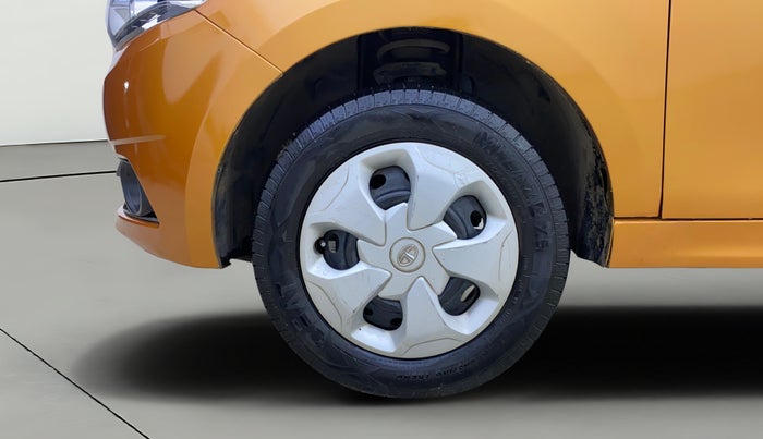 2017 Tata Tiago XT PETROL, Petrol, Manual, 49,528 km, Left Front Wheel