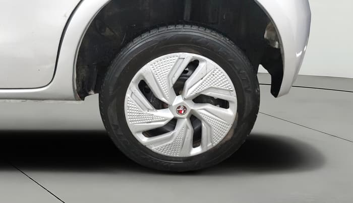 2015 Toyota Etios Liva GD, Diesel, Manual, 1,30,548 km, Left Rear Wheel