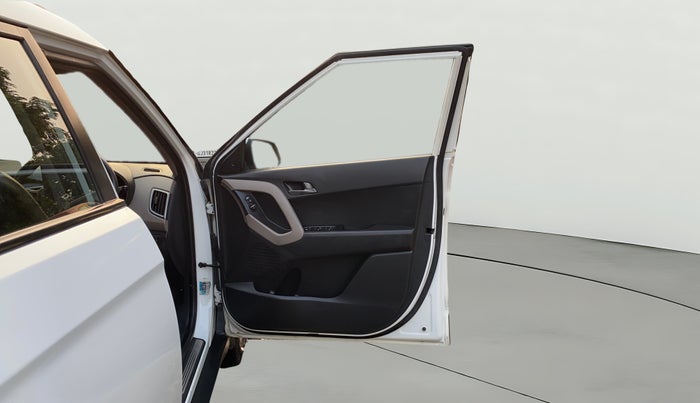 2016 Hyundai Creta SX PLUS 1.6 PETROL, Petrol, Manual, 1,11,085 km, RHS Front Door