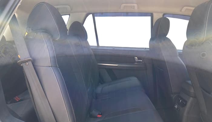 2017 Tata Hexa XT 4X4 7 STR, Diesel, Manual, 86,792 km, Right Side Rear Door Cabin