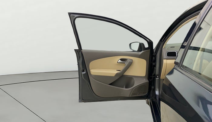 2016 Volkswagen Vento HIGHLINE 1.6 MPI, Petrol, Manual, 1,13,438 km, LHS Front Door