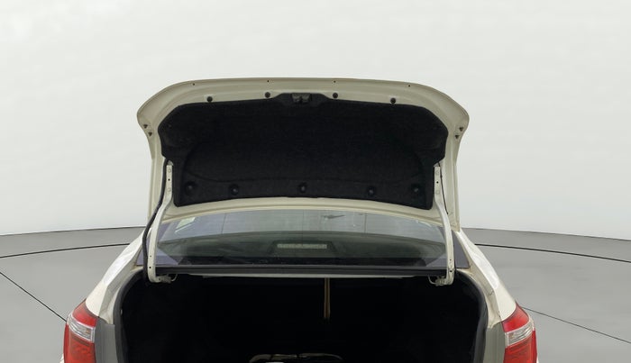 2016 Toyota Corolla Altis VL CVT PETROL, Petrol, Automatic, 67,969 km, Boot Door Open