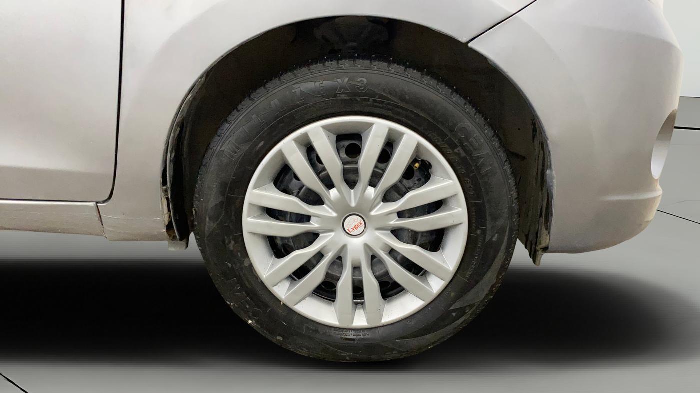 2017 Maruti Celerio VXI CNG, CNG, Manual, 83,425 km, Right Front Wheel
