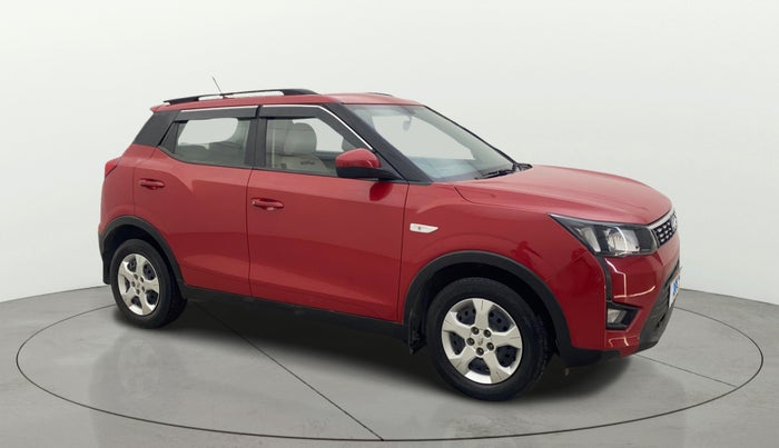 2021 Mahindra XUV300 W6 1.2 PETROL AMT, Petrol, Automatic, 47,970 km, Right Front Diagonal