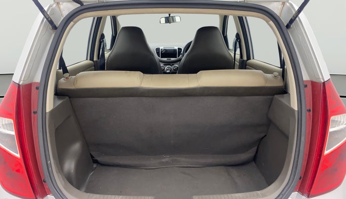 2014 Hyundai i10 MAGNA 1.1, Petrol, Manual, 69,018 km, Boot Open Zoomed View