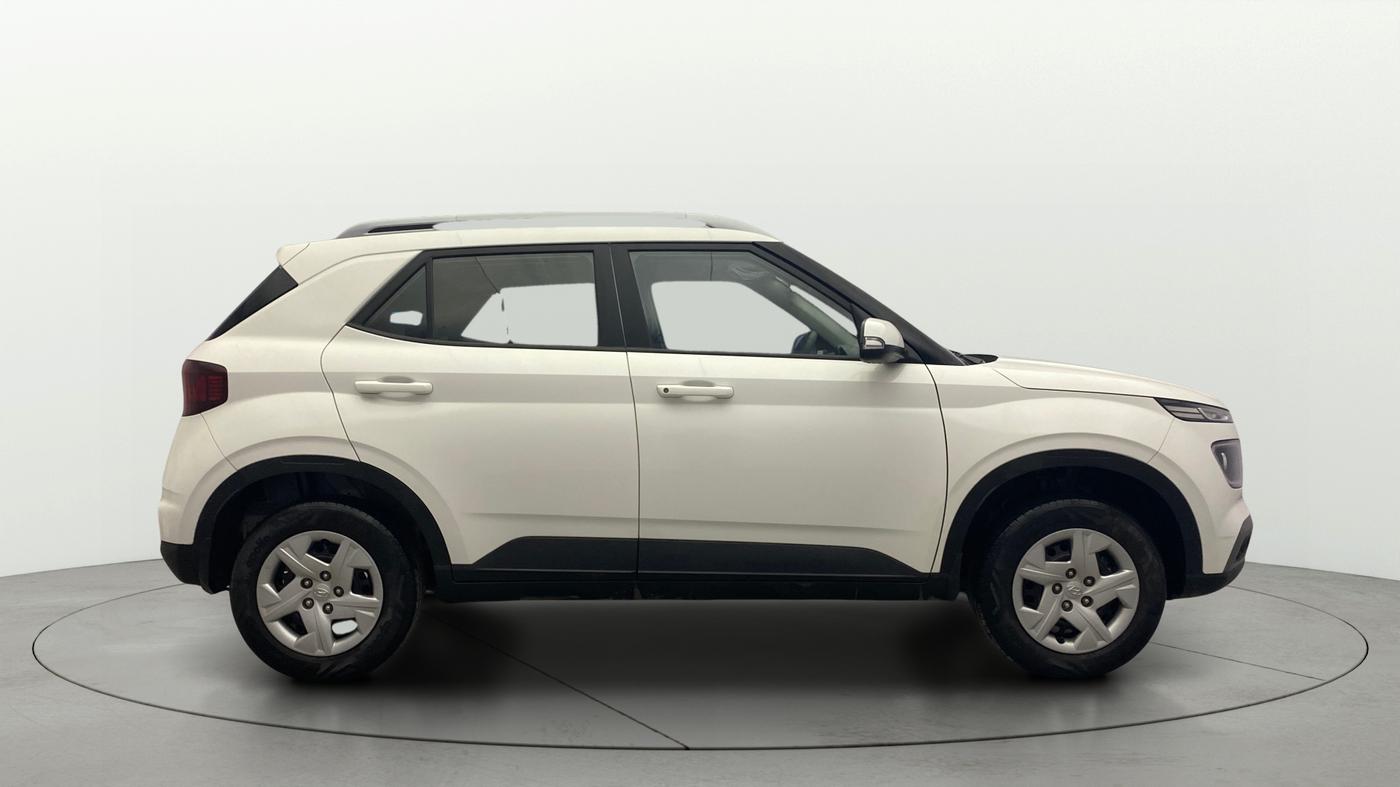 2021 Hyundai VENUE S+ 1.2, Petrol, Manual, 8,602 km, Right Side View