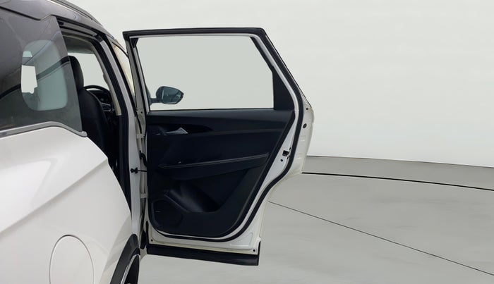 2022 MG HECTOR SHARP 1.5 CVT PETROL DUAL TONE, Petrol, Automatic, 47,803 km, RHS Rear Door