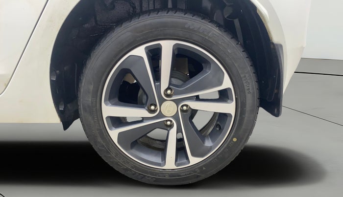 2021 Tata ALTROZ XZ PETROL, Petrol, Manual, 11,851 km, Left Rear Wheel