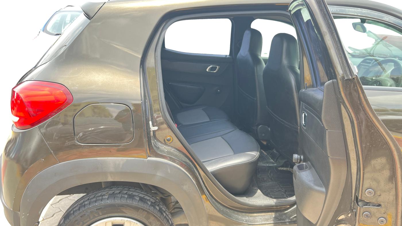 2019 Renault Kwid RXT 1.0 (O), Petrol, Manual, 81,394 km, Right Side Rear Door Cabin