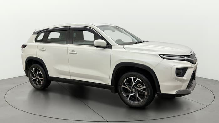 2024 Toyota URBAN CRUISER HYRYDER  G NEO DRIVE E-CNG , CNG, Manual, 32,228 km, Right Front Diagonal
