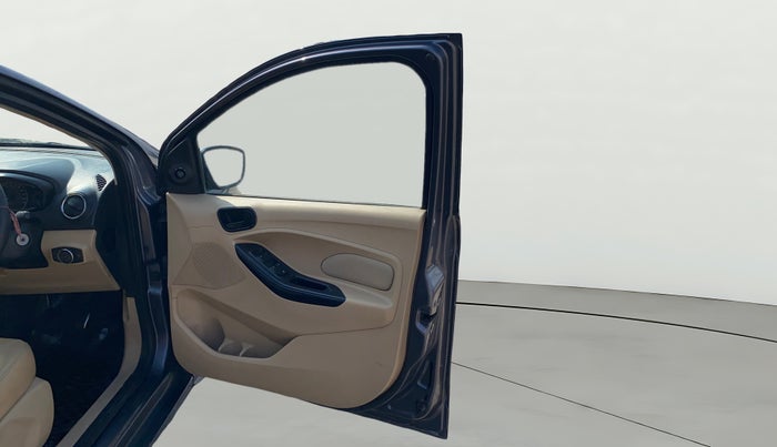 2017 Ford Figo Aspire TITANIUM1.5 DIESEL, Diesel, Manual, 85,825 km, RHS Front Door