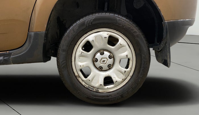 2014 Renault Duster 85 PS RXL DIESEL, Diesel, Manual, 1,08,474 km, Left Rear Wheel