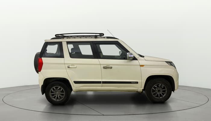 2017 Mahindra TUV300 T10 AMT, Diesel, Automatic, 97,525 km, Right Side View