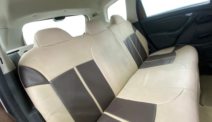 2015 Renault Duster 85 PS RXE DIESEL, Diesel, Manual, 97,125 km, Right Side Rear Door Cabin