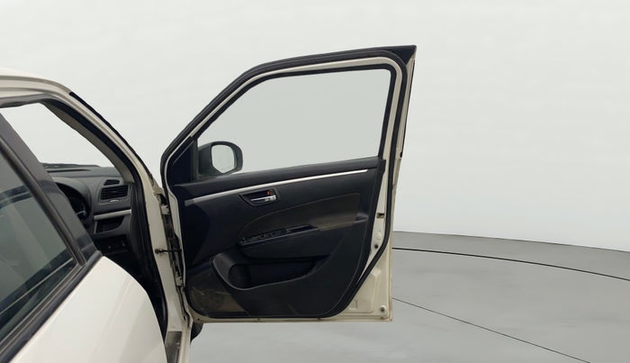 2014 Maruti Swift VXI, Petrol, Manual, 81,951 km, RHS Front Door