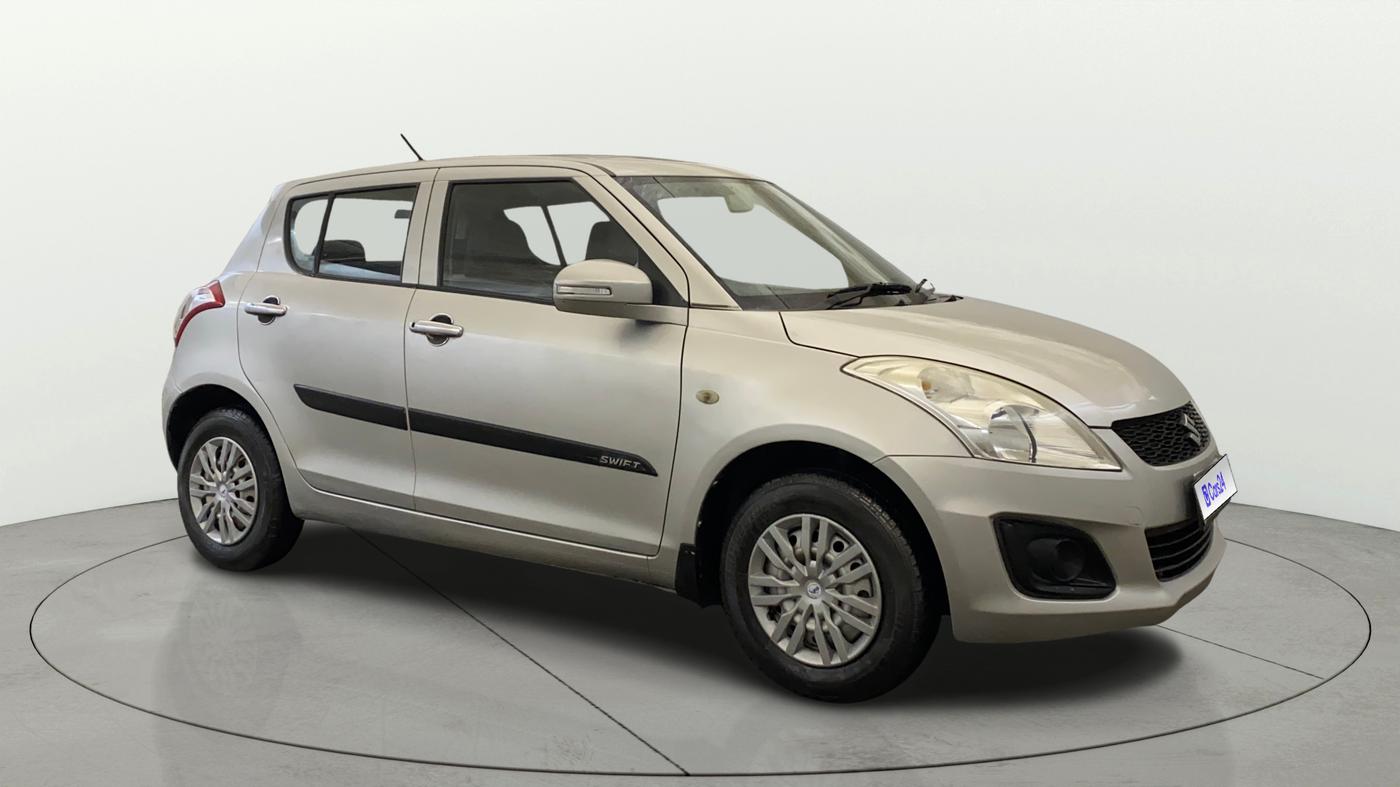 2015 Maruti Swift LXI (O), Petrol, Manual, 42,700 km, Right Front Diagonal