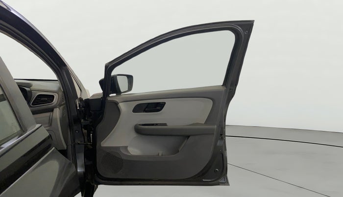 2020 Tata ALTROZ XE PETROL, Petrol, Manual, 31,679 km, RHS Front Door