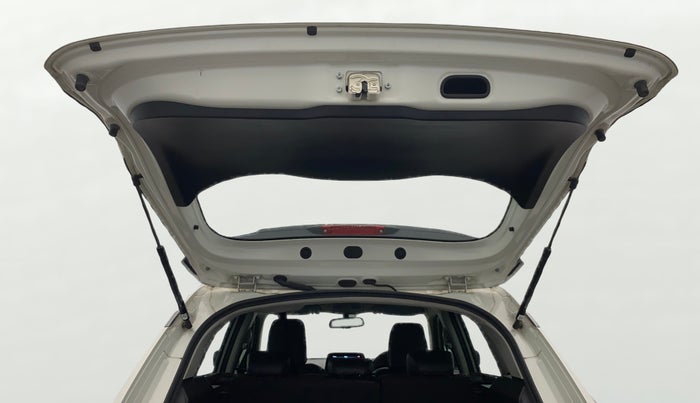 2022 Maruti Grand Vitara ZETA PLUS  HYBRID ECVT, Hybrid, Automatic, 21,609 km, Boot Door Open