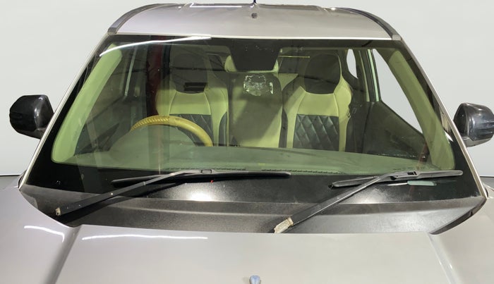 2017 Mahindra KUV 100 NXT K2 P 6 STR, Petrol, Manual, 38,530 km, Front Windshield