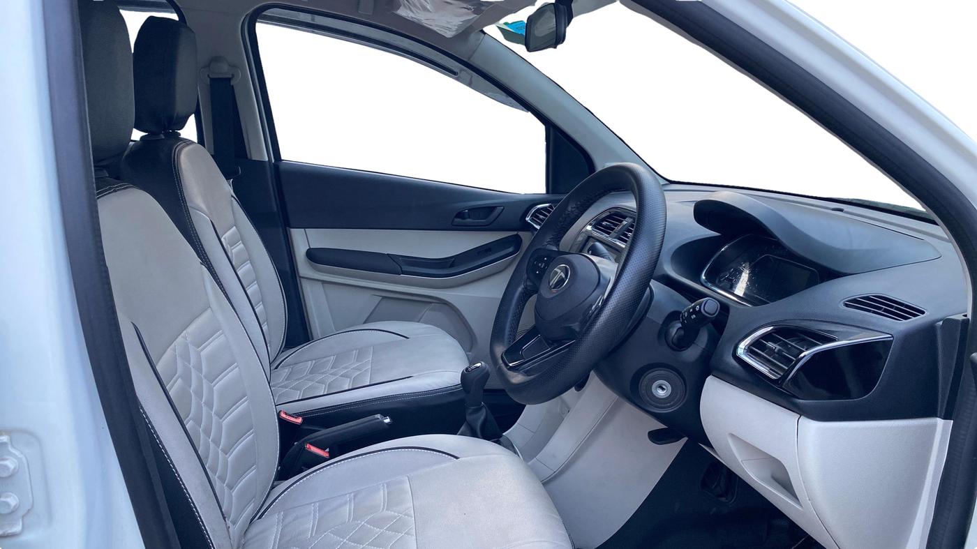 2024 Tata TIGOR XZ CNG, CNG, Manual, 17,640 km, Right Side Front Door Cabin