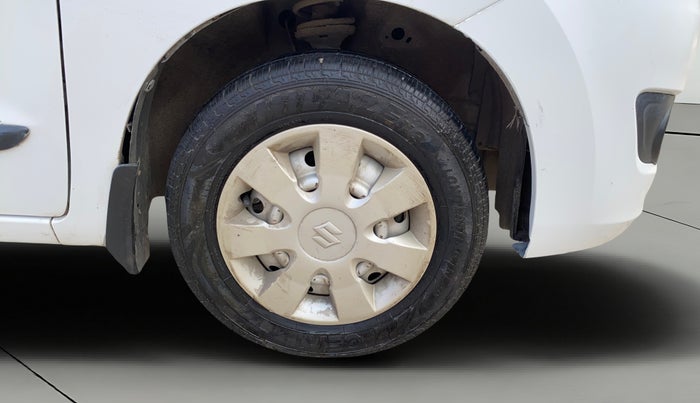 2014 Maruti Wagon R 1.0 LXI, Petrol, Manual, 43,819 km, Right Front Wheel