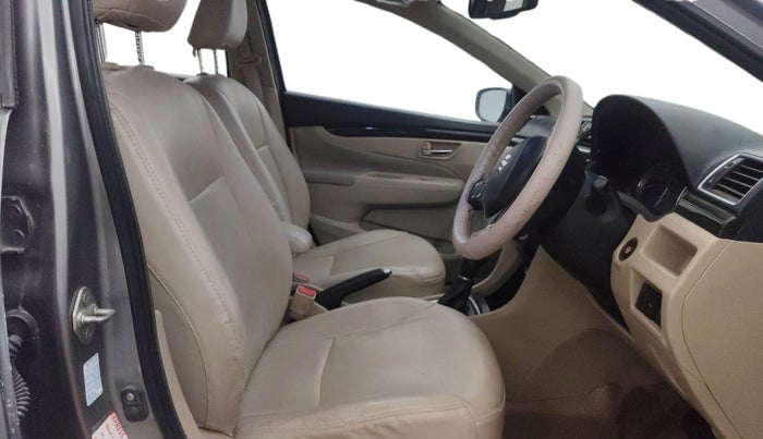 2016 Maruti Ciaz ZXI AT, Petrol, Automatic, 49,723 km, Right Side Front Door Cabin