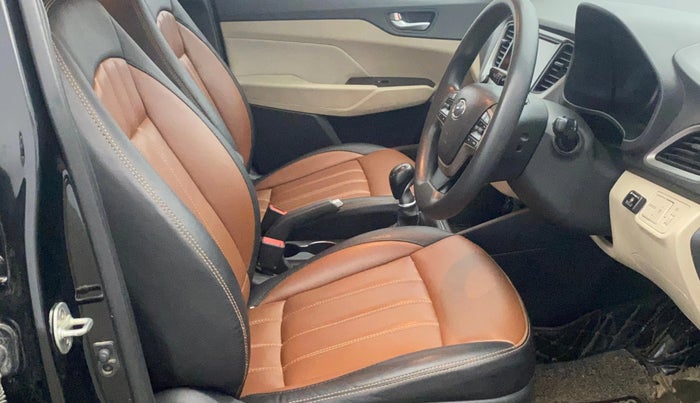 2019 Hyundai Verna 1.6 VTVT SX, CNG, Manual, 88,114 km, Right Side Front Door Cabin