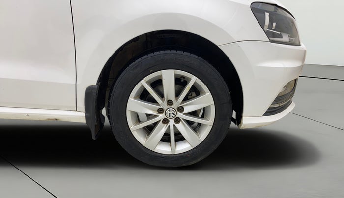 2017 Volkswagen Ameo HIGHLINE1.2L, Petrol, Manual, 34,428 km, Right Front Wheel