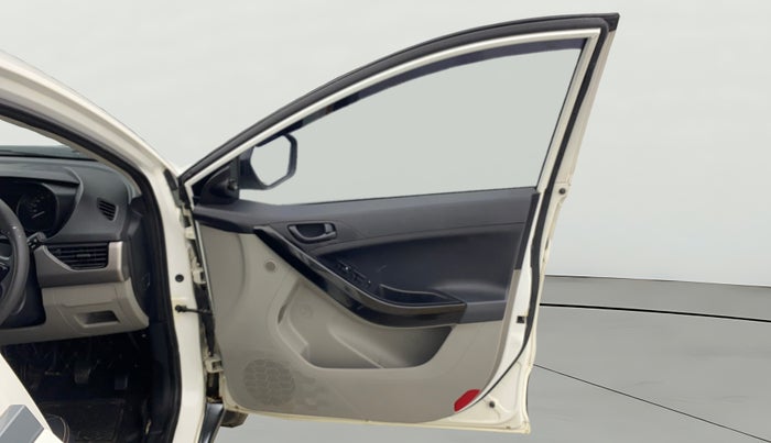 2019 Tata NEXON XM PETROL, Petrol, Manual, 55,331 km, RHS Front Door