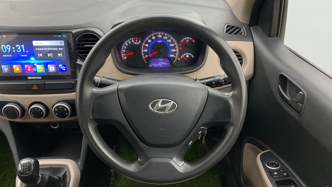 2016 Hyundai Grand i10 MAGNA 1.2 KAPPA VTVT, Petrol, Manual, 75,812 km, Steering Wheel Close Up