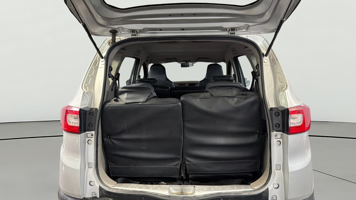 2019 Renault TRIBER RXT, Petrol, Manual, 67,579 km, Boot Open Zoomed View