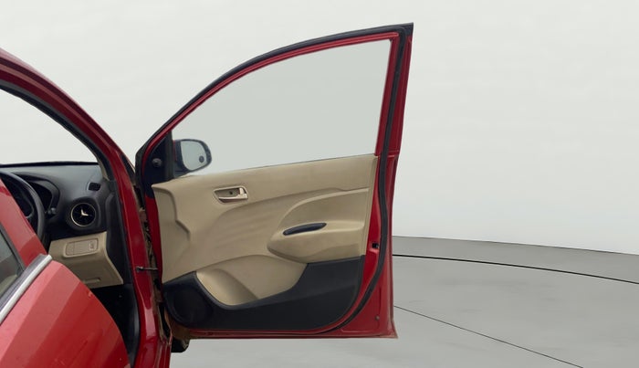 2019 Hyundai NEW SANTRO MAGNA, Petrol, Manual, 82,434 km, RHS Front Door