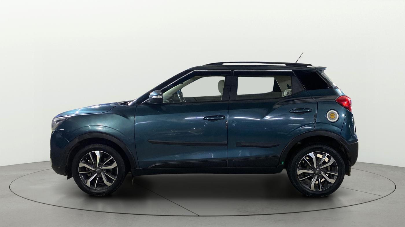 2021 Mahindra XUV300 W8 (O) 1.2 PETROL, Petrol, Manual, 93,933 km, Left Side