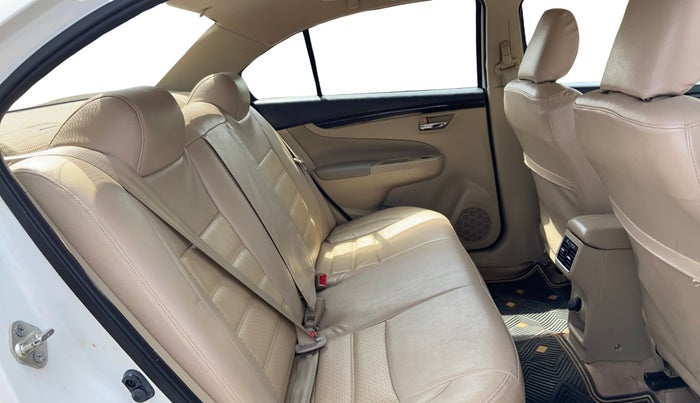 2017 Maruti Ciaz ALPHA 1.4 PETROL, Petrol, Manual, 68,225 km, Right Side Rear Door Cabin