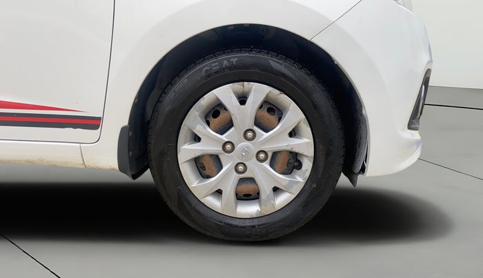 2016 Hyundai Grand i10 SPORTZ 1.2 KAPPA VTVT, CNG, Manual, 97,381 km, Right Front Wheel