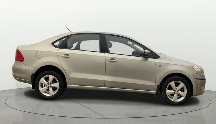 2015 Skoda Rapid 1.5 TDI CR ELEGANCE PLUS AT, Diesel, Automatic, 1,07,021 km, Right Side View