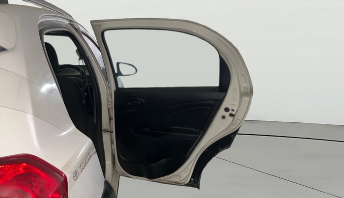 2014 Toyota Etios CROSS 1.2 G, Petrol, Manual, 63,797 km, RHS Rear Door